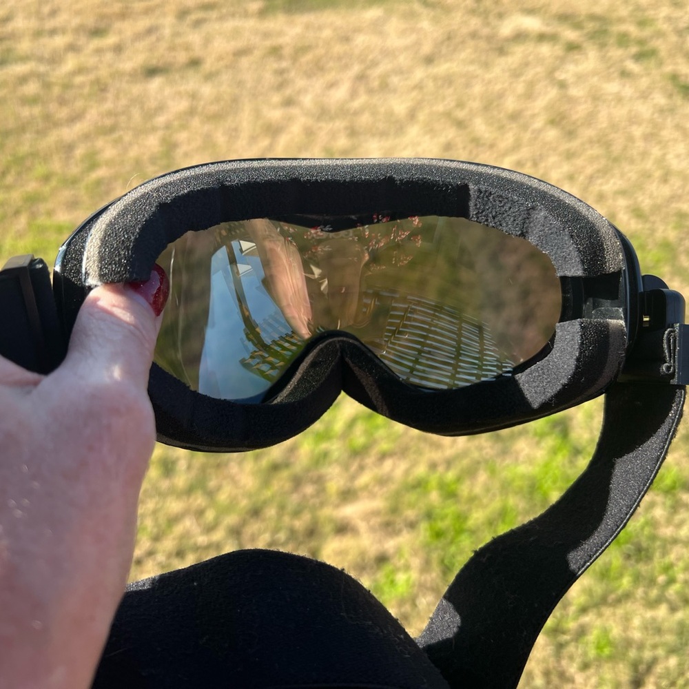Men’s Gonex Ski/Snowboard Goggles with zippered case. - Picture 6 of 8